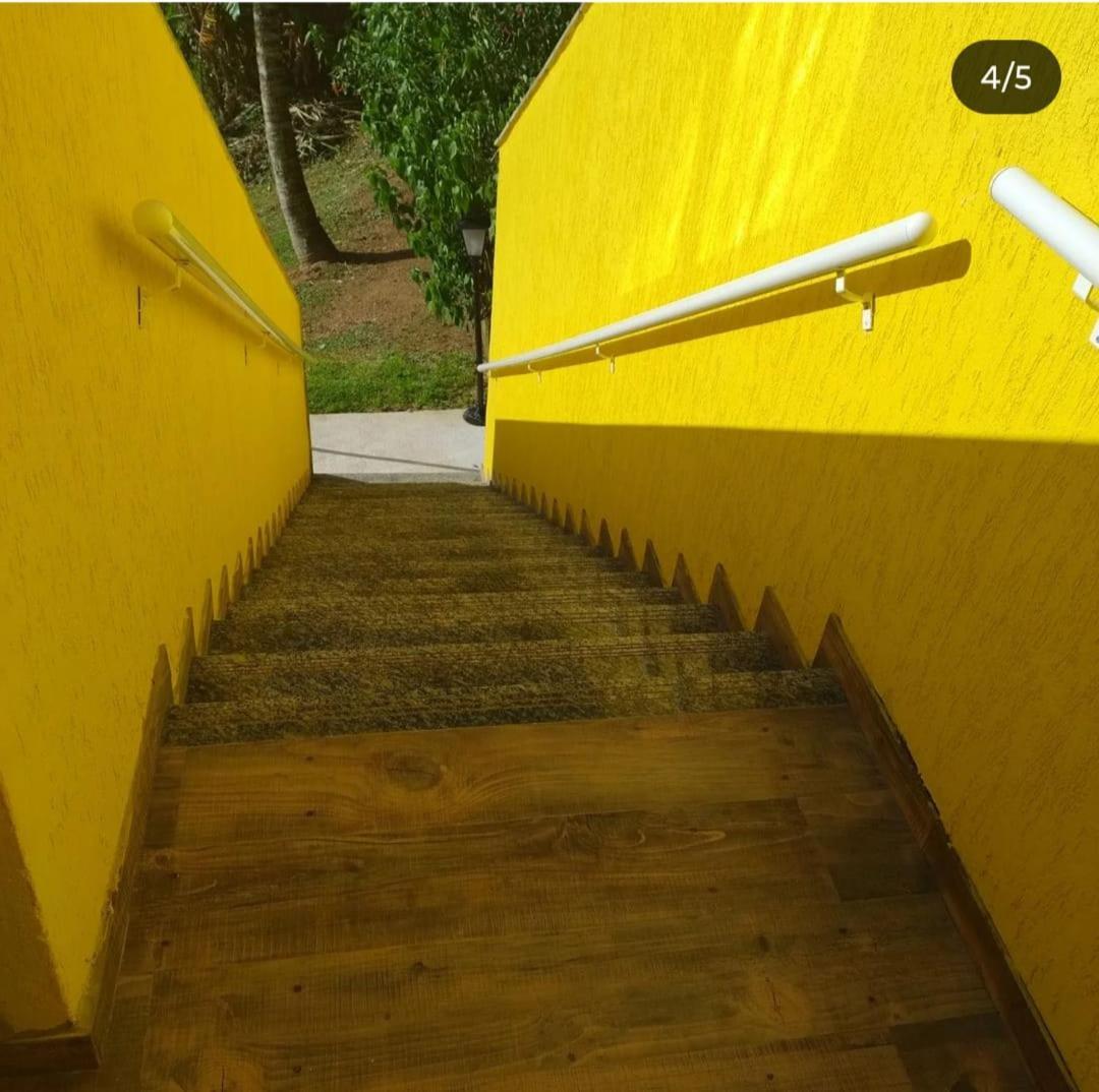 Hospedagem Encantos Da Serra อิตาชายยา ภายนอก รูปภาพ