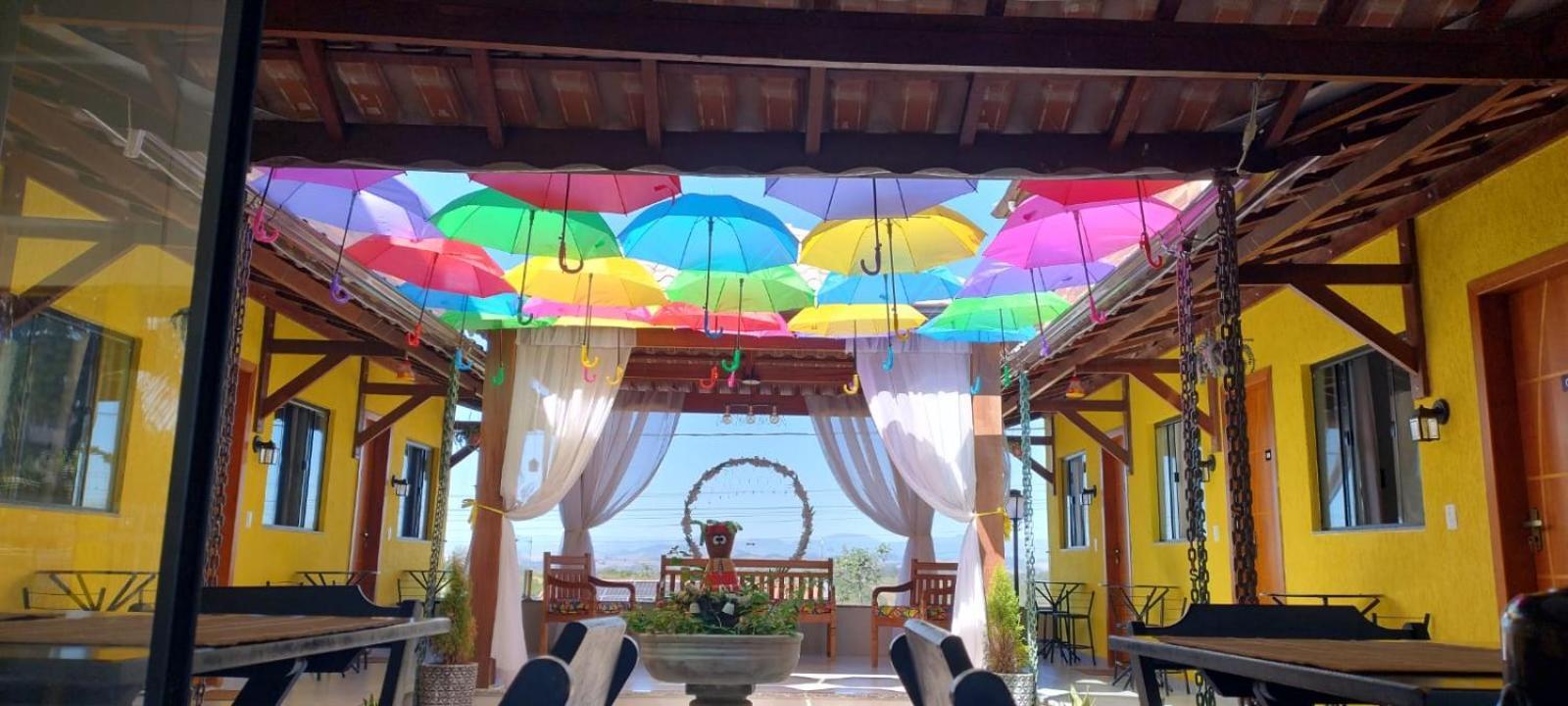 Hospedagem Encantos Da Serra อิตาชายยา ภายนอก รูปภาพ